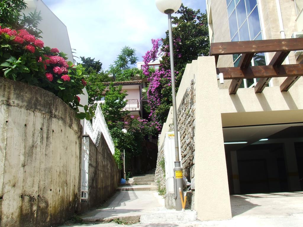 Sarap Apartments Budva Ngoại thất bức ảnh